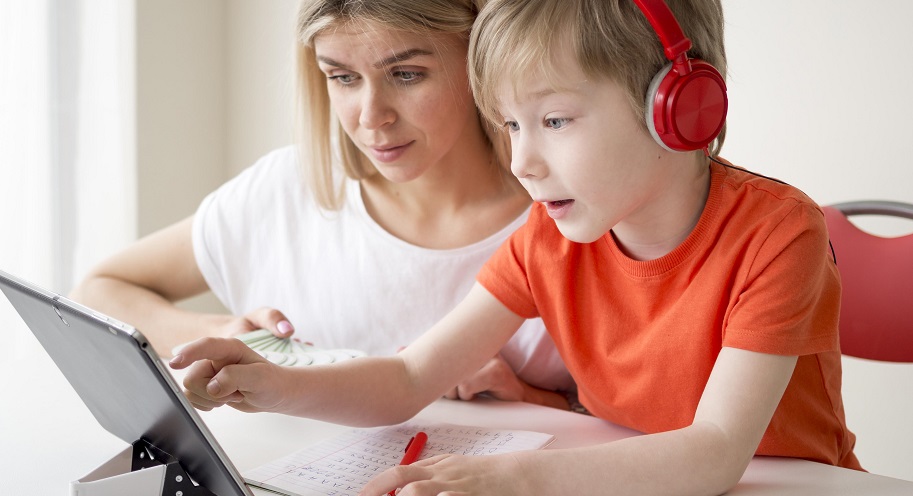Top Subjects That Your Kids Can Learn Online in the Age of COVID-19